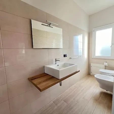 Apartman Casa Corallo In The Centre And 700m From The Sea